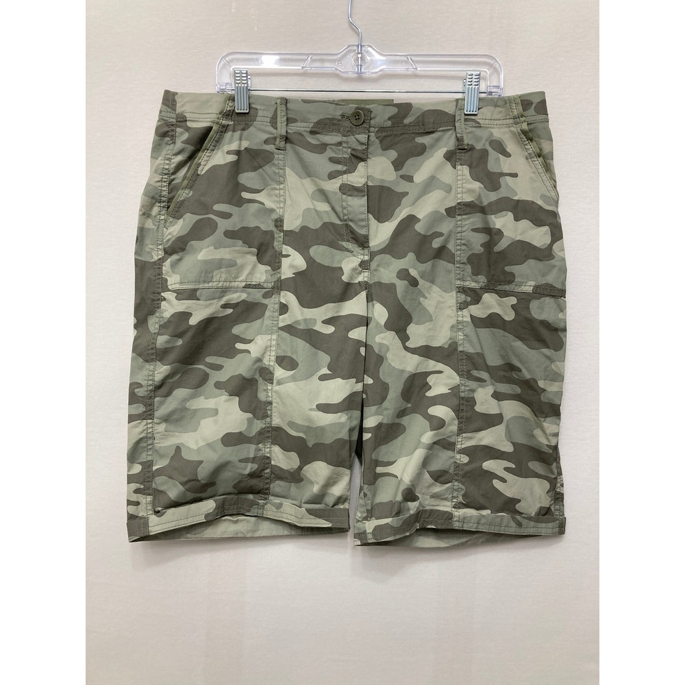 New Chico's Cargo Shorts Size 14 Green Camo Casual Utility Outdoor